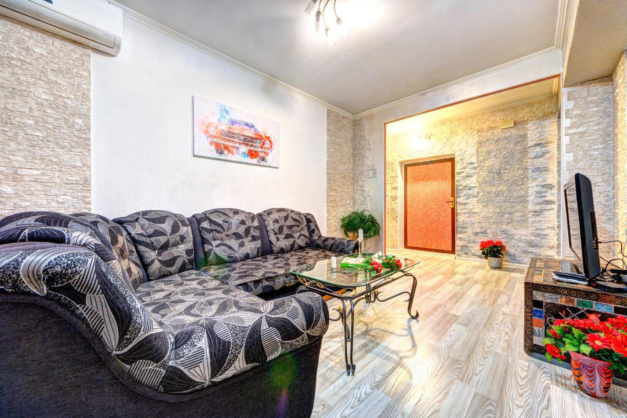4-кімнатні поруч з метро золоті ворота Apartment Kyiv