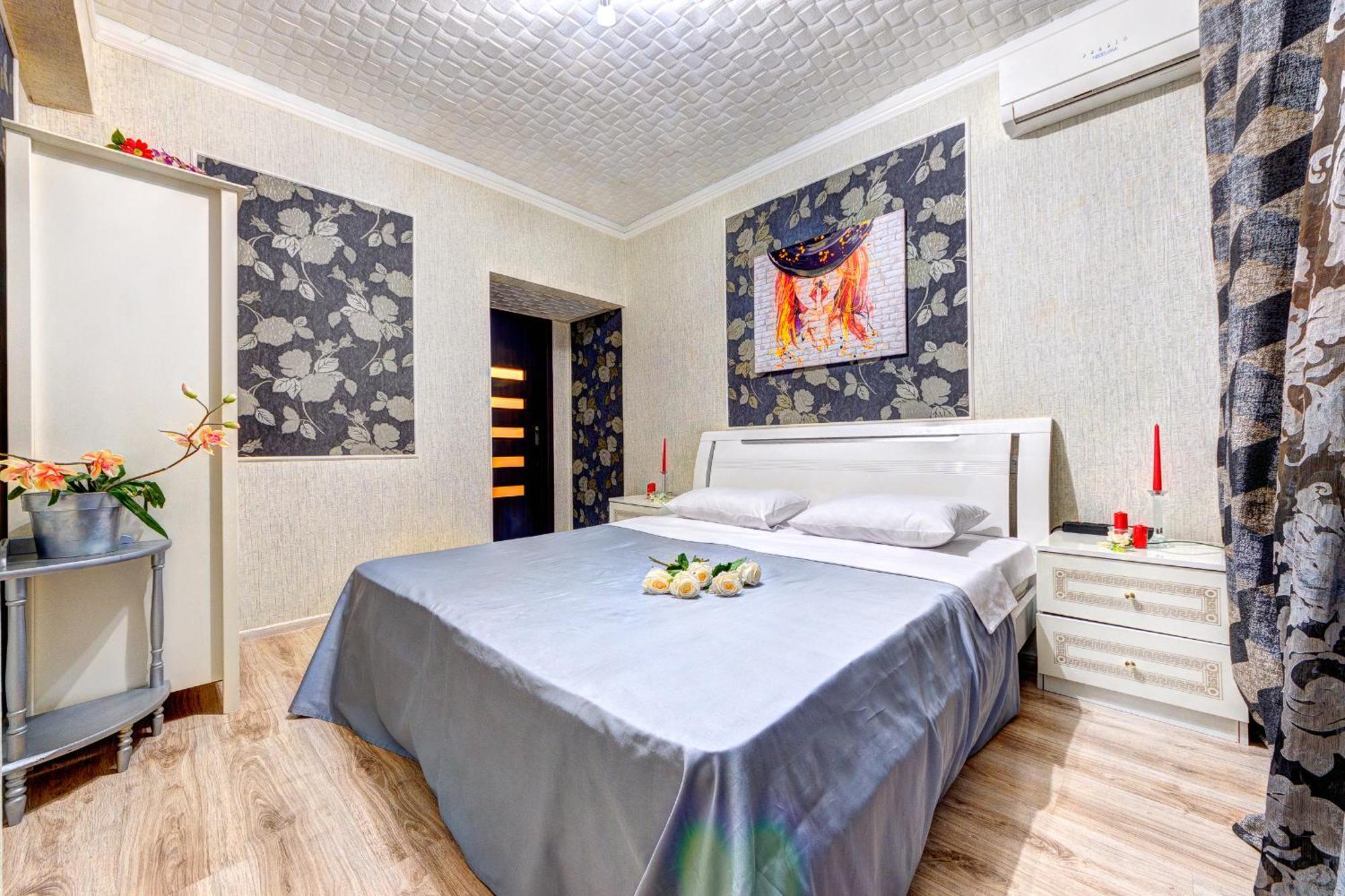 Apartment 4-кімнатні поруч з метро золоті ворота